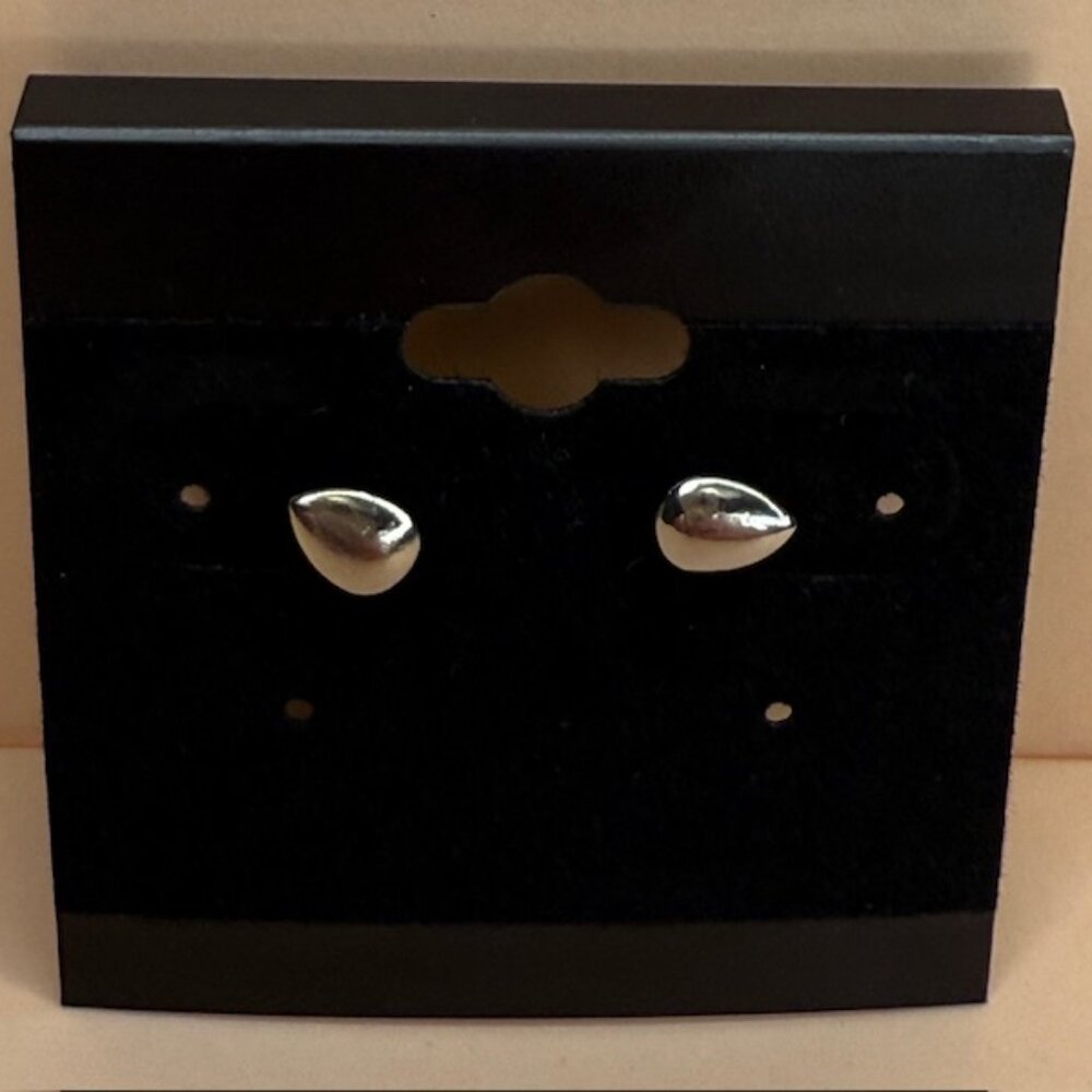 Minimalist Silver Teardrop Stud Earrings | Polished Modern Everyday Jewelry NWT